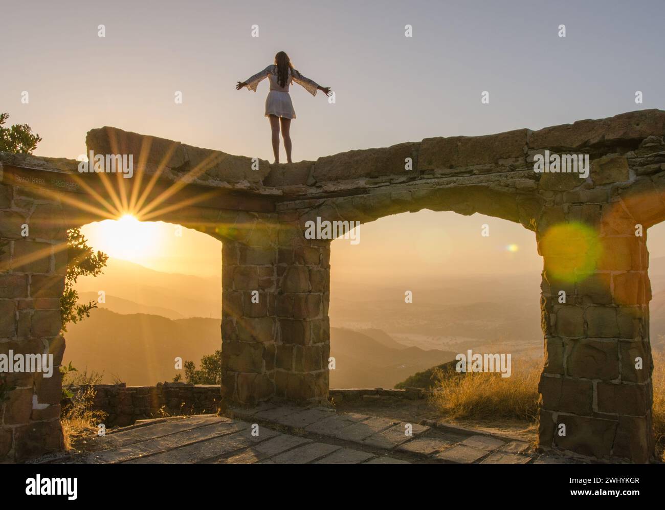 Castello di Knapp, sito storico, montagne di Santa Barbara, rovine, paesaggio montano, resti architettonici Foto Stock