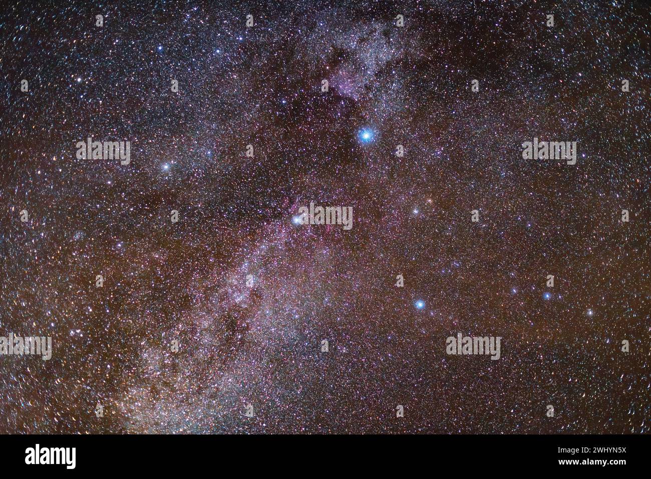 Vivace, esposizione lunga, via Lattea, Nebulosa laguna, cielo profondo, astrofotografia, Cosmic Beauty, Celestiale, Night Sky Foto Stock