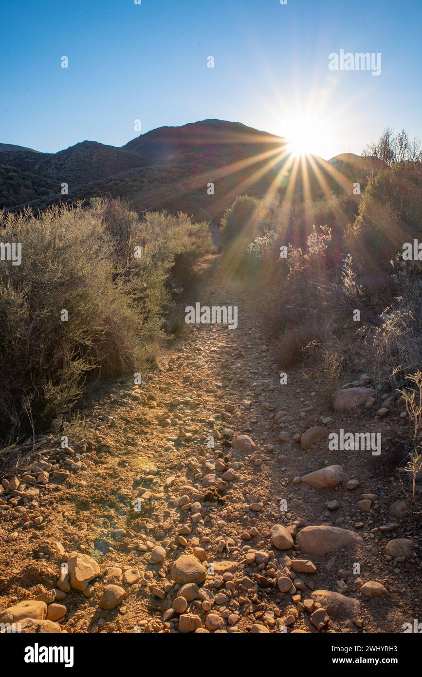 Sespe Wilderness, Ojai California, sole brillante, tramonto, gite in montagna, formazioni di arenaria, natura, paesaggio, natura selvaggia, avventura all'aperto Foto Stock