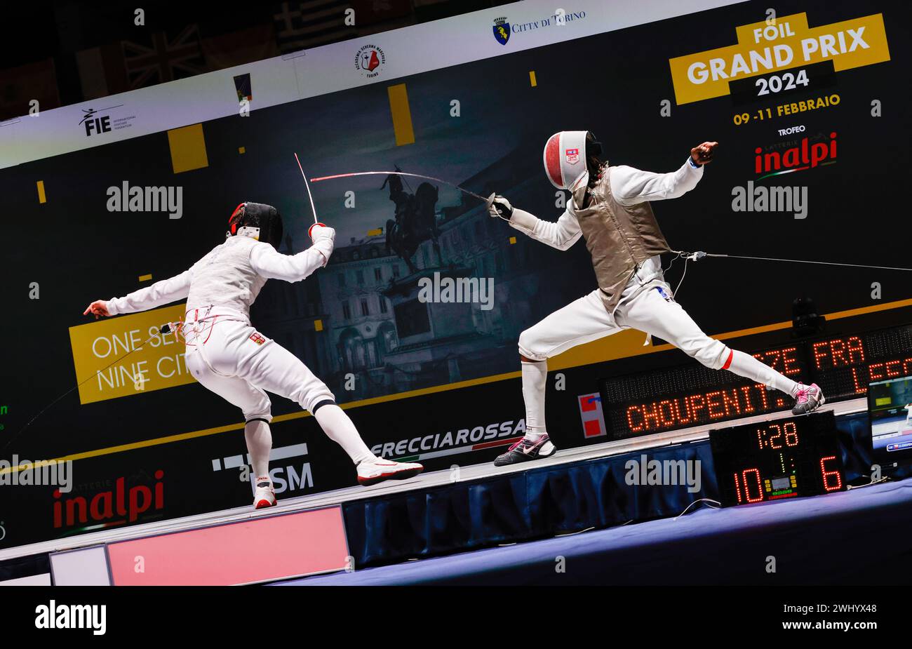 Torino, Italia. 11 febbraio 2024. Alexander Choupenitch della Repubblica Ceca (L) e Enzo Lefort della Francia in azione durante la semifinale maschile del Gran Premio di scherma - Trofeo Inalpi 2024. Alexander Choupenitch della Repubblica Ceca ha vinto la finale (Photo by Nderim Kaceli/SOPA Images/Sipa USA) Credit: SIPA USA/Alamy Live News Foto Stock