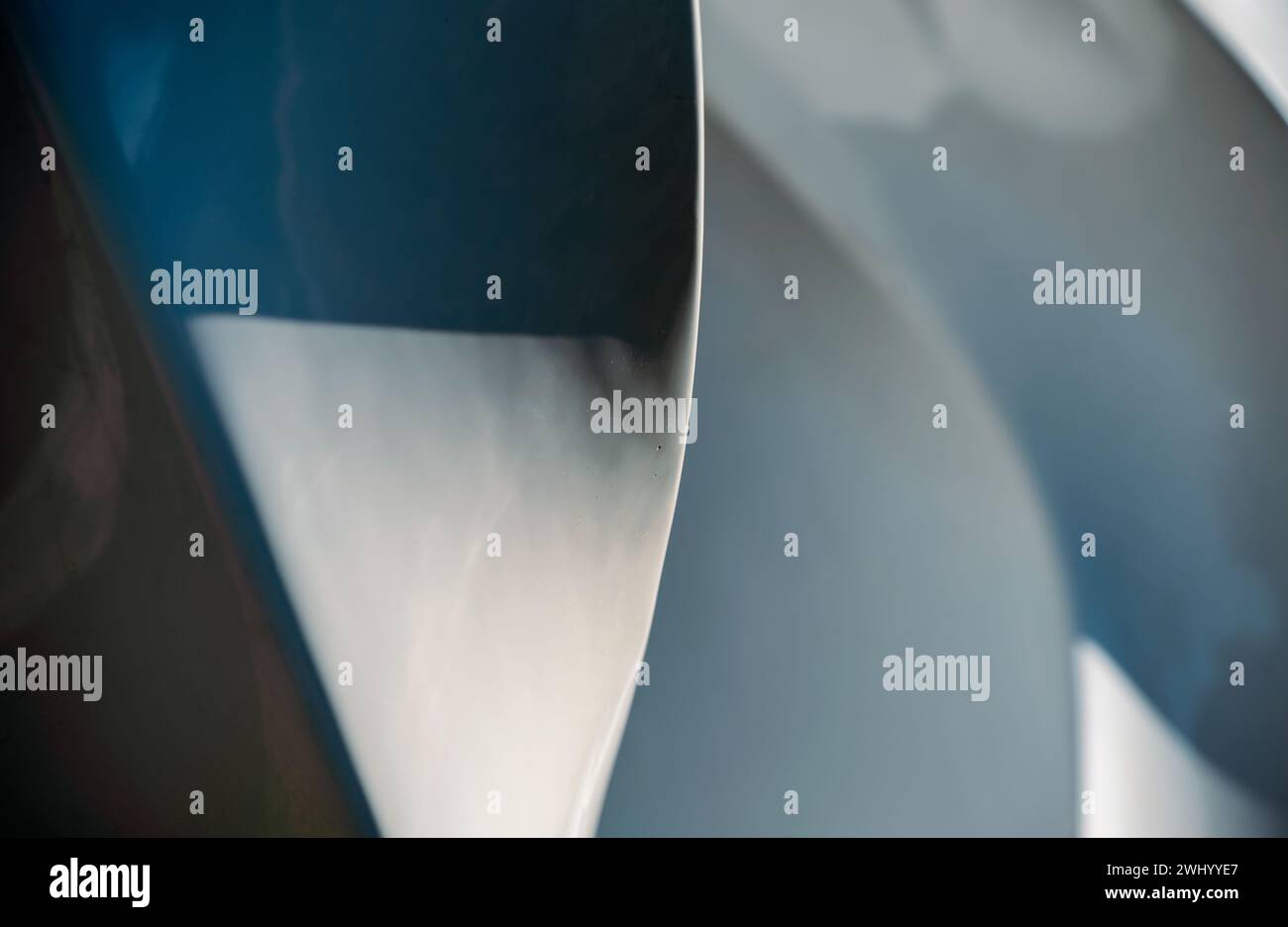 Sfondo astratto blu e grigio da linee curve di forme geometriche Foto Stock