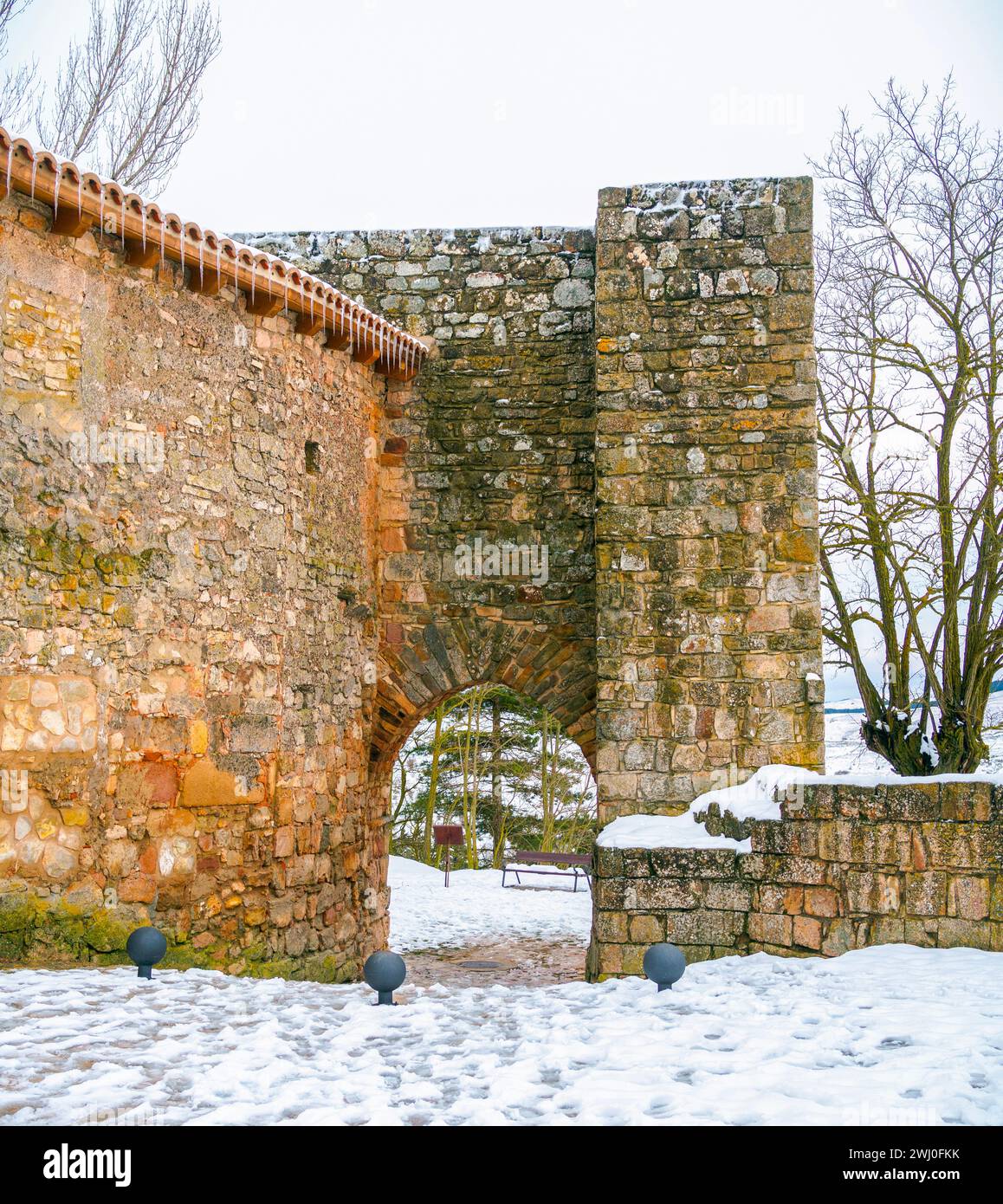 Porta araba (Puerta de la Villa) di Medinaceli. Soria, Spagna. Foto Stock