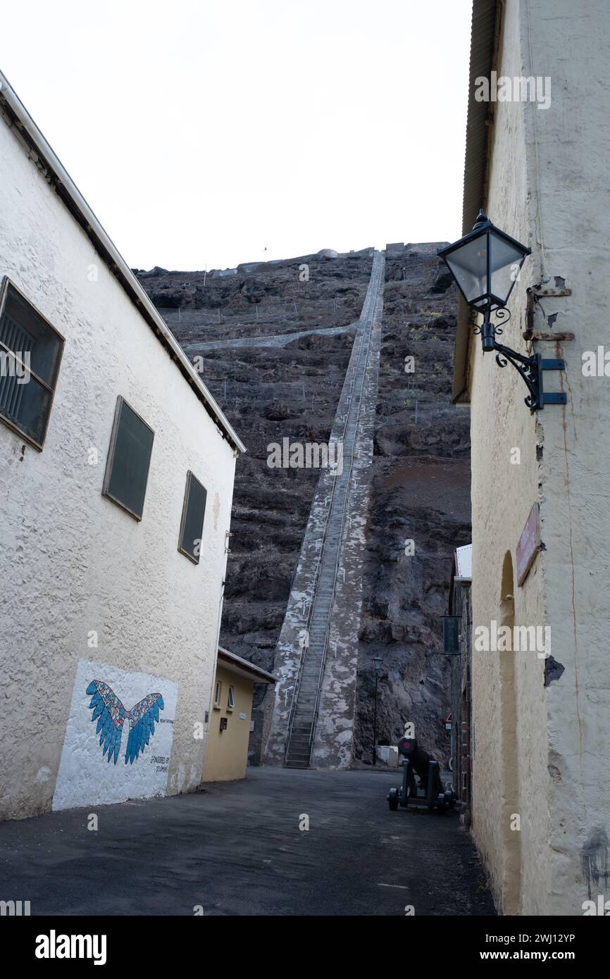 Jacob's Ladder, un sentiero di 699 gradini che risale una montagna a Jamestown, la capziale di Sant'Elena nell'Atlantico meridionale Foto Stock