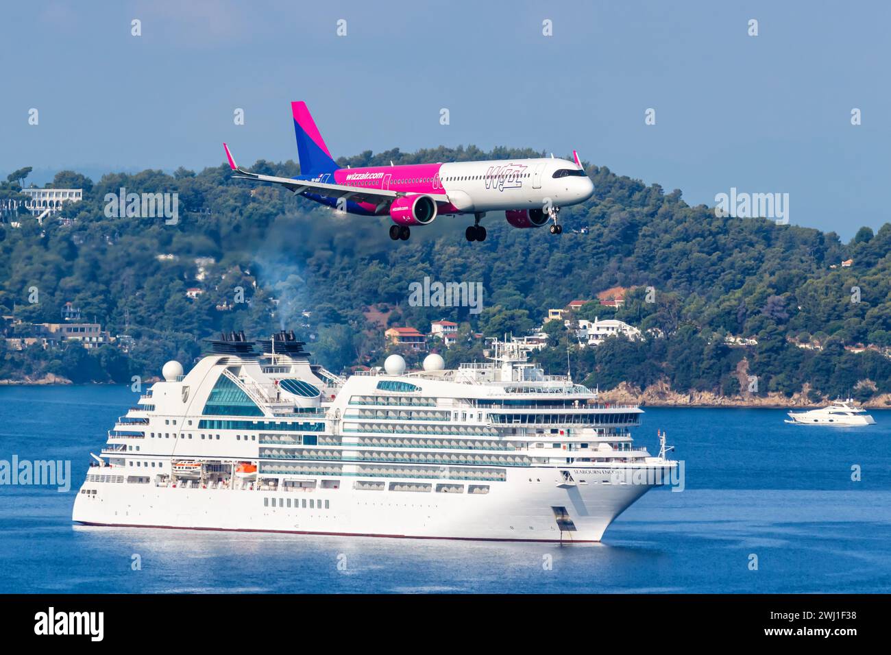 Aeroporto Wizzair Airbus A321neo Aircraft Skiathos in Grecia Foto Stock