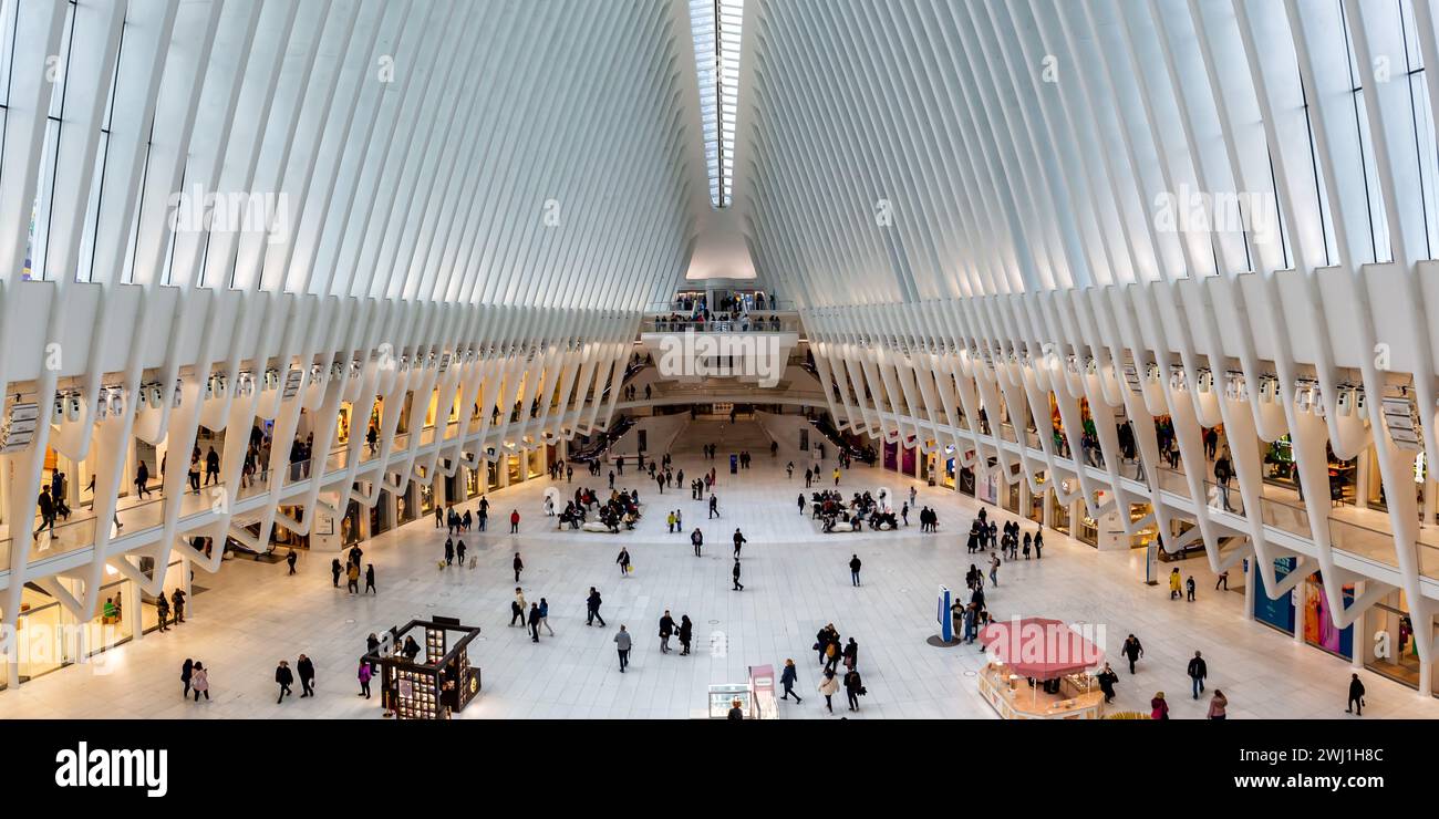 World Trade Center WTC Oculus architettura moderna di Santiago Calatrava Panorama a New York, Stati Uniti Foto Stock