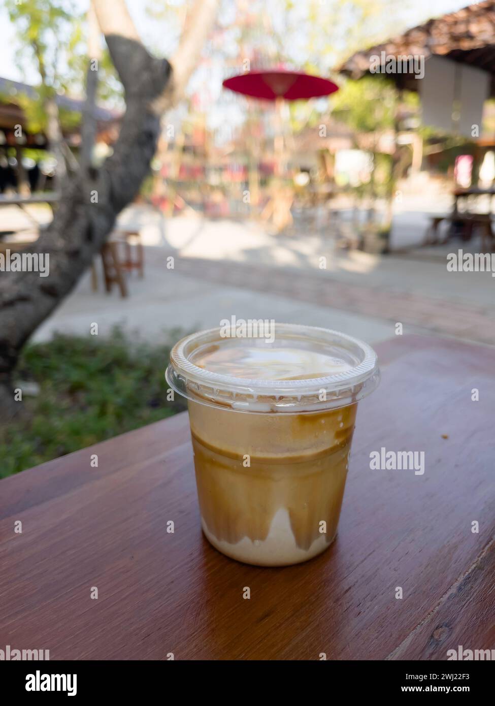 Tazza di caffè sporca o caffè espresso con latte, foto di scorta Foto Stock