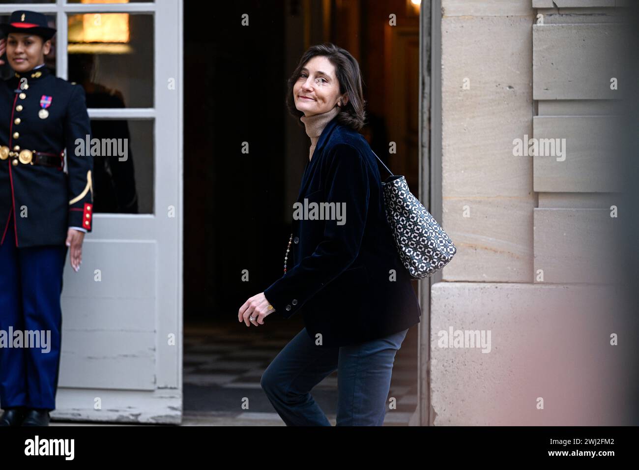 Amelie Oudea-Castera, ministro dello sport francese, durante un "seminario di lavoro" ministeriale del governo con il primo ministro francese presso l'Hotel Matignon il 10 febbraio 2024 a Parigi, Francia. Foto Stock