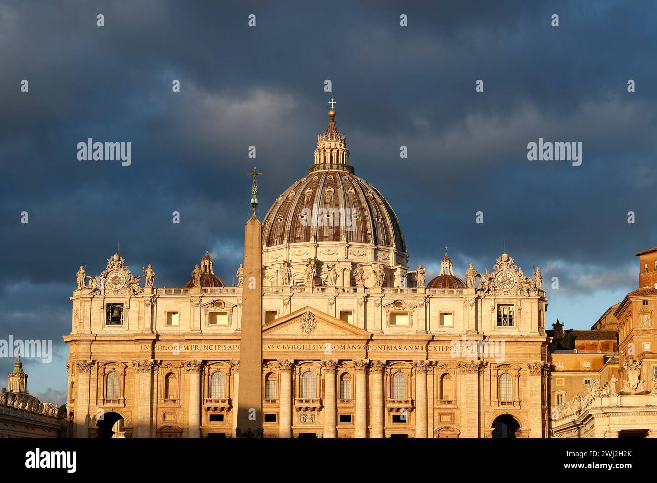 Vista su St La Basilica di Pietro in Vaticano. Foto Stock