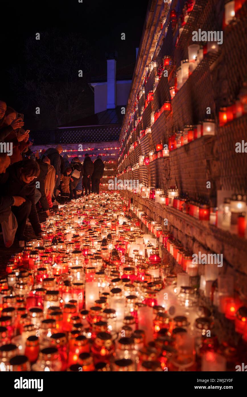 Veglia a lume di candela in ricordo della giornata dell'indipendenza della Lettonia Foto Stock