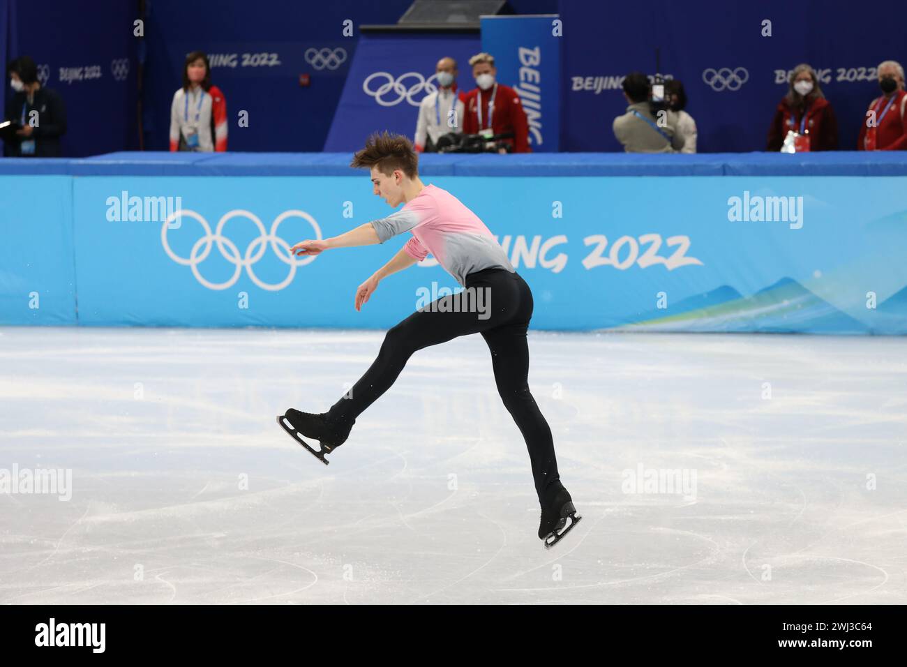 6 FEBBRAIO 2022 - Pechino, Cina: Roman Sadvosky del Team Canada pattina il suo programma gratuito di pattinaggio singolo maschile nell'ambito dell'evento Team di pattinaggio di figura Foto Stock