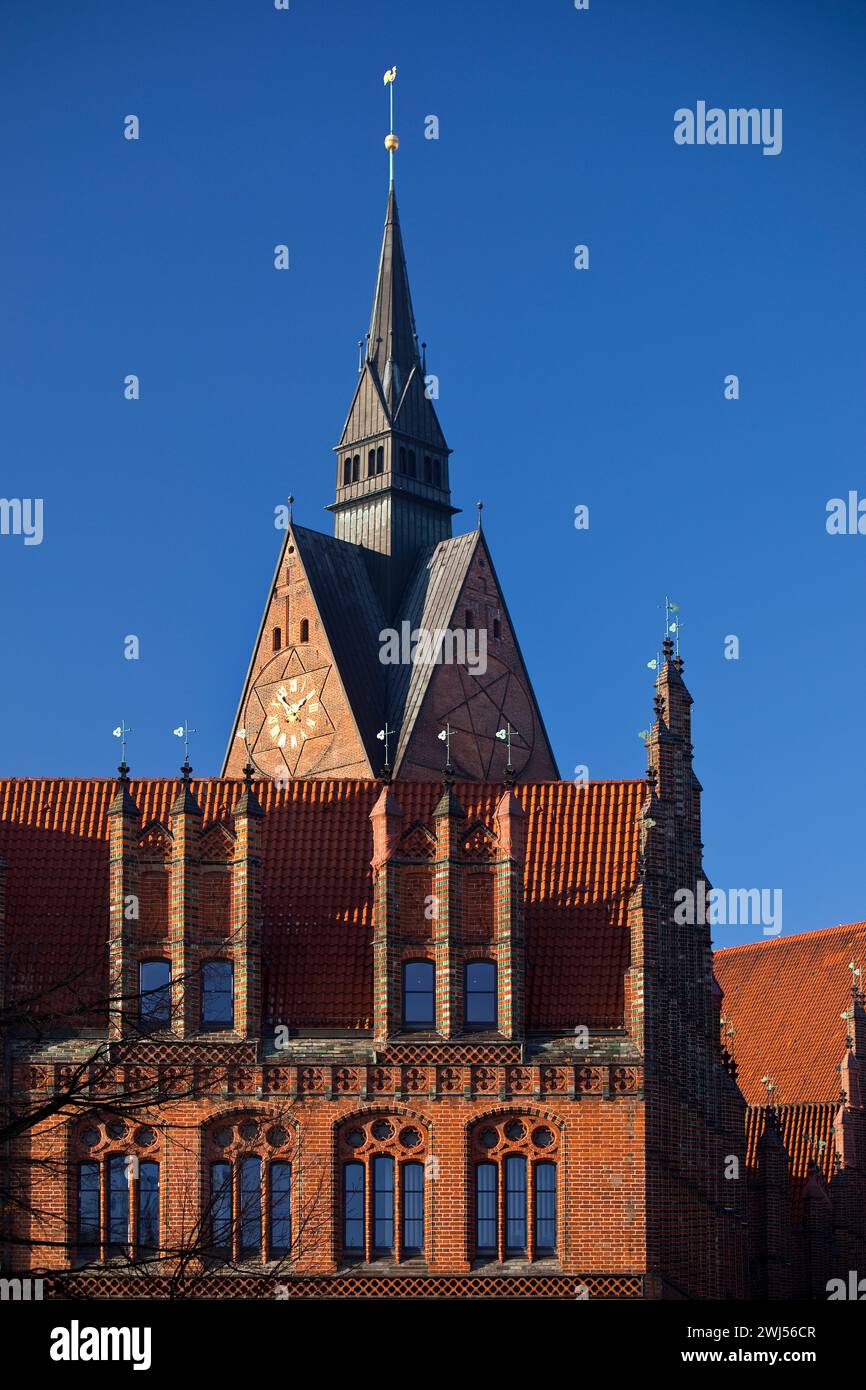 Chiesa del mercato e Municipio Vecchio, gotico mattone della Germania settentrionale, città Vecchia, Hannover, Germania, Europa Foto Stock