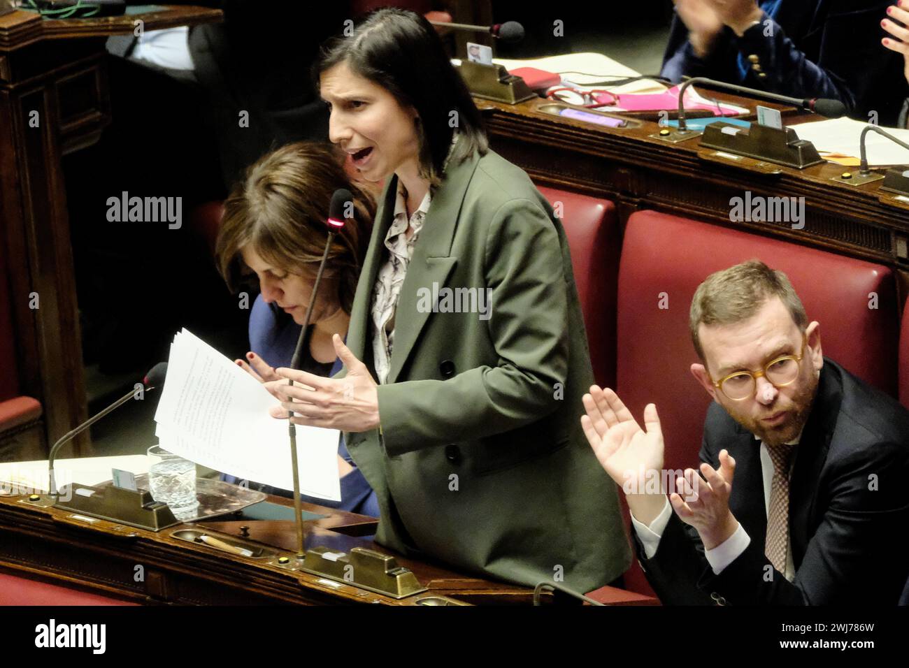 Foto Mauro Scrobogna/LaPresse 13-02-2024 Roma (Italia) - politica - camera dei deputati, mozioni riguardanti iniziative in merito alla crisi in Medio Oriente - nella foto: Elly Schlein e Giuseppe Provenzano PD durante la discussione delle mozioni sulla situazione di conflitto Israele Hamas a Gaza 13 febbraio 2024 Roma (Italia)- politica - camera dei deputati, mozioni riguardanti iniziative riguardanti la crisi in Medio Oriente - nella foto: Elly Schlein PD durante la discussione delle mozioni sulla situazione del conflitto di Hamas in Israele a Gaza Foto Stock
