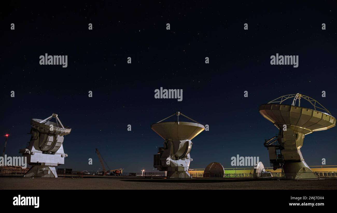 Array di radiotelescopi ALMA nel deserto di atacama, Cile array di radiotelescopi presso la stazione base di ALMA Cile *** Radioteleskop-Anordnung ALMA in der Ataca Foto Stock