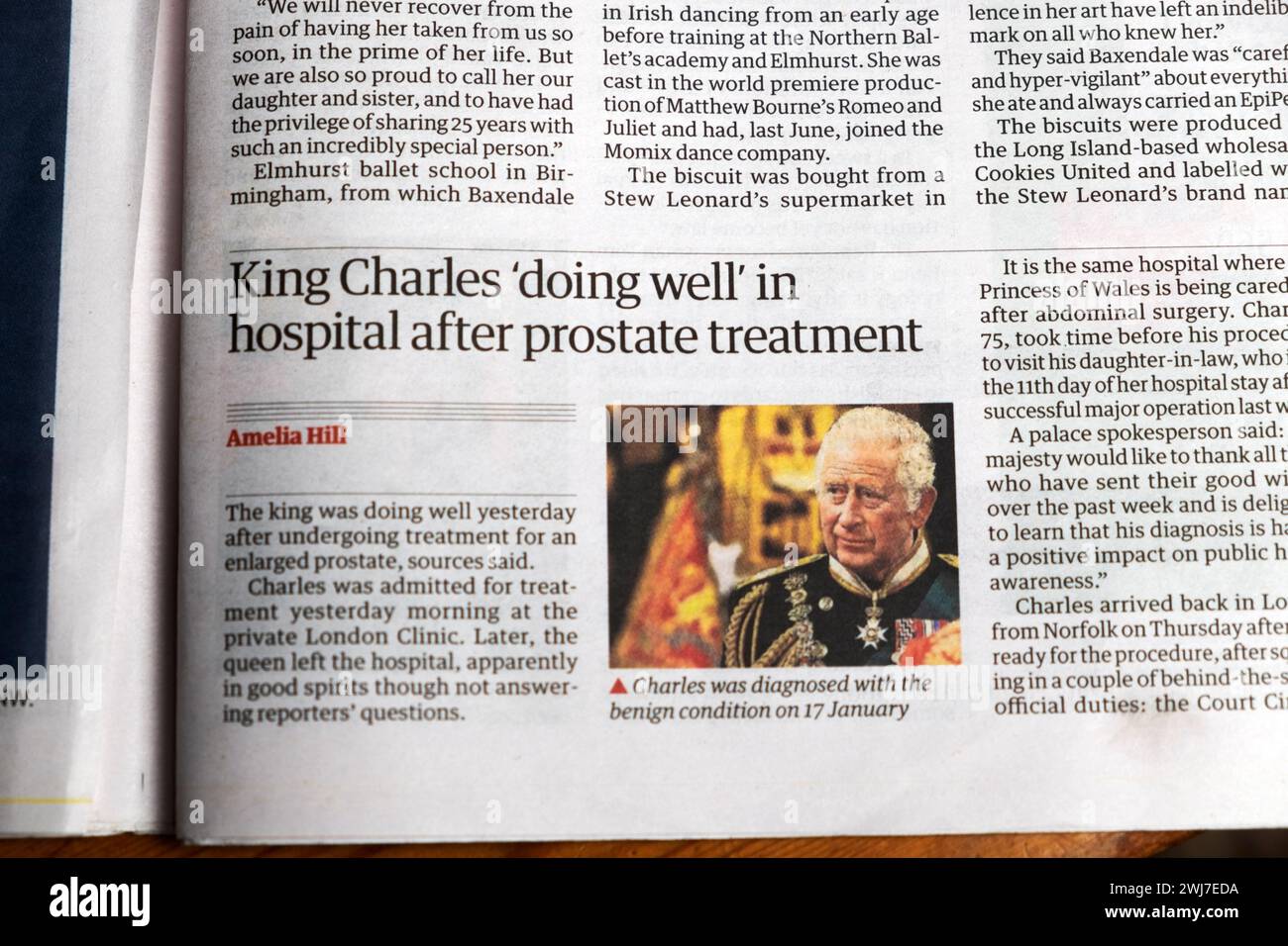 "King Charles 'fare bene' in ospedale dopo il trattamento della prostata" giornale Guardian headline King's Health articolo 27 gennaio 2024 Londra Inghilterra Regno Unito Foto Stock