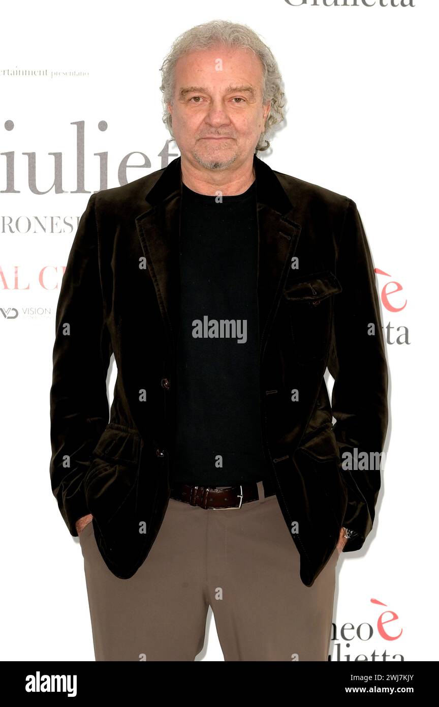 Giovanni Veronesi beim Photocall zum Kinofilm 'Giulietta è Romeo' im Hotel le Méridien Visconti. ROM, 13.02.2024 Foto Stock