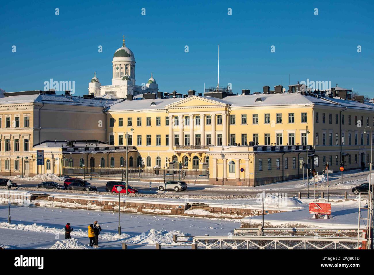 Palazzo Presidenziale in una fredda e limpida giornata invernale a Helsinki, Finlandia Foto Stock