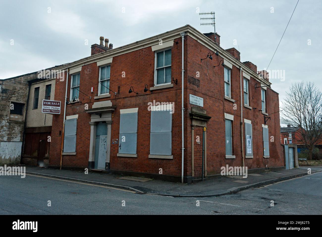 Sakes Hall, Blackburn. Un ex pub Daniel Thwaites, chiuso e in vendita nel 2012. Foto Stock