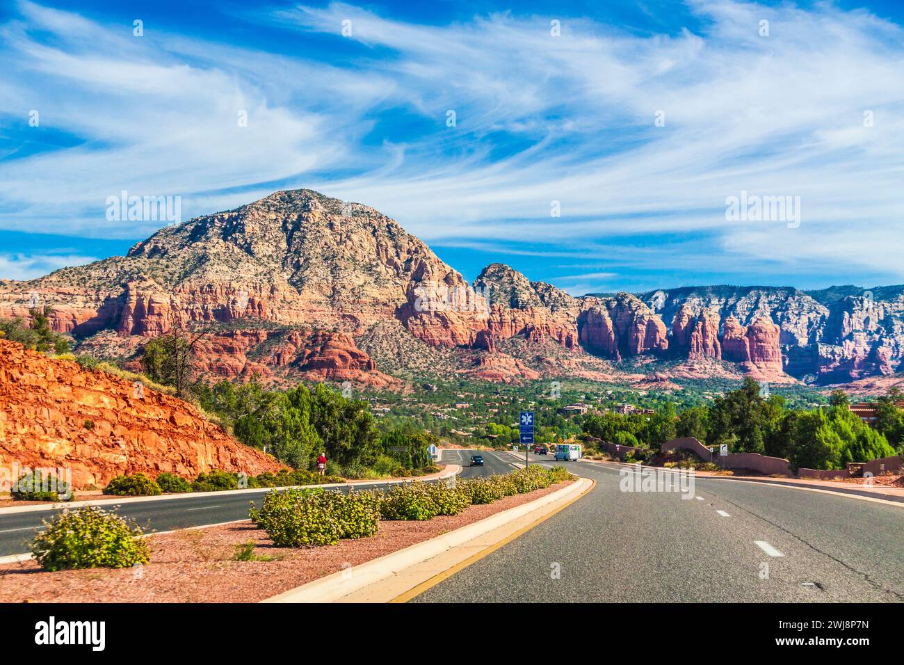 Pietra arenaria rossa colline attorno a Sedona in Arizona sono una formazione geologica unica conosciuta come la collina Schnebly formazione. Foto Stock