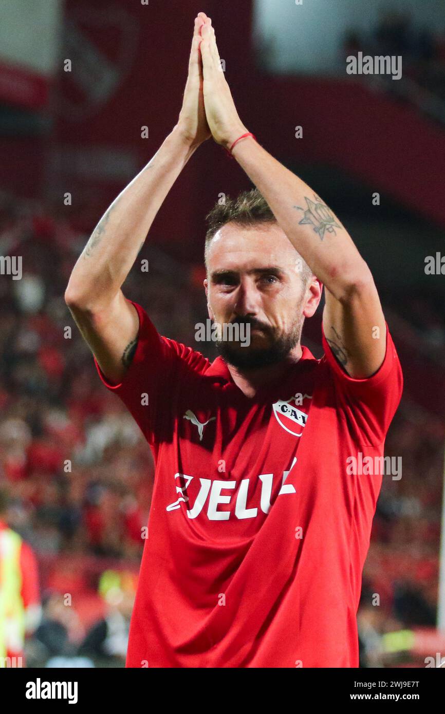 Buenos Aires, Argentina. 13 febbraio 2024. Federico Mancuello dell'Independiente festeggia il suo gol durante la partita del 5° turno della Liga Profesional de Fútbol argentina allo Stadio Ricardo Bochini ( credito: Néstor J. Beremblum/Alamy Live News) Foto Stock