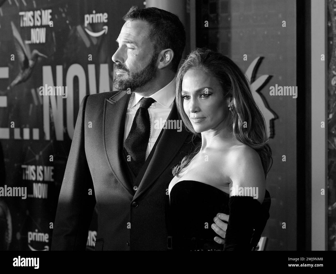 Los Angeles, Stati Uniti. 13 febbraio 2024. (L-R) Ben Affleck e Jennifer Lopez presso gli Amazon MGM Studios' THIS IS ME.NOW: Una STORIA D'AMORE a Los Angeles Premiere tenutasi al Dolby Theatre di Hollywood, CA martedì 13 febbraio 2024. (Foto di Sthanlee B. Mirador/Sipa USA) credito: SIPA USA/Alamy Live News Foto Stock