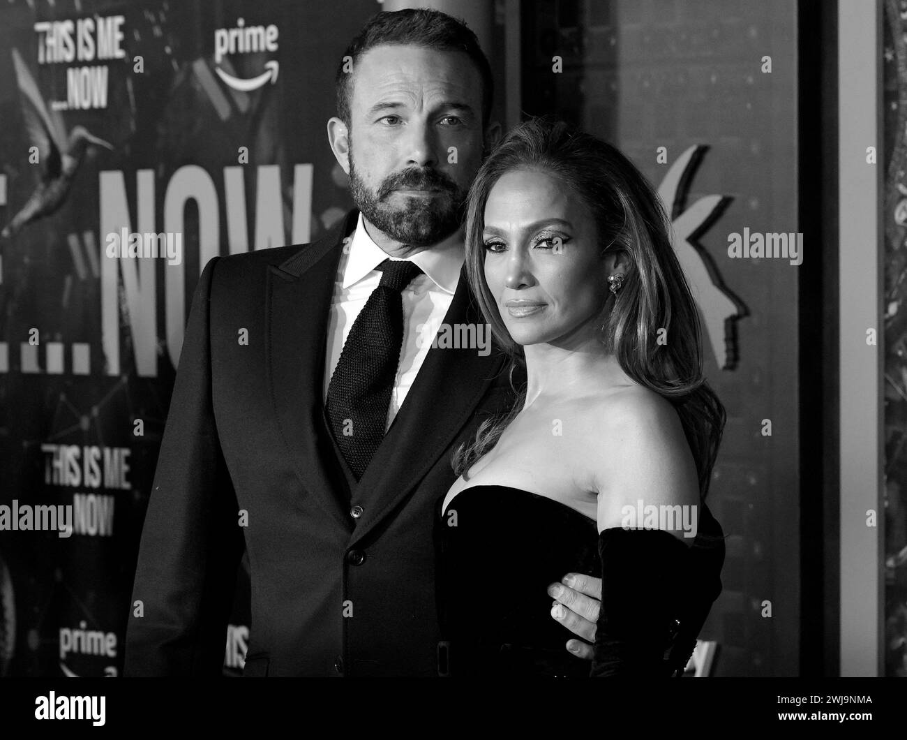 Los Angeles, Stati Uniti. 13 febbraio 2024. (L-R) Ben Affleck e Jennifer Lopez presso gli Amazon MGM Studios' THIS IS ME.NOW: Una STORIA D'AMORE a Los Angeles Premiere tenutasi al Dolby Theatre di Hollywood, CA martedì 13 febbraio 2024. (Foto di Sthanlee B. Mirador/Sipa USA) credito: SIPA USA/Alamy Live News Foto Stock