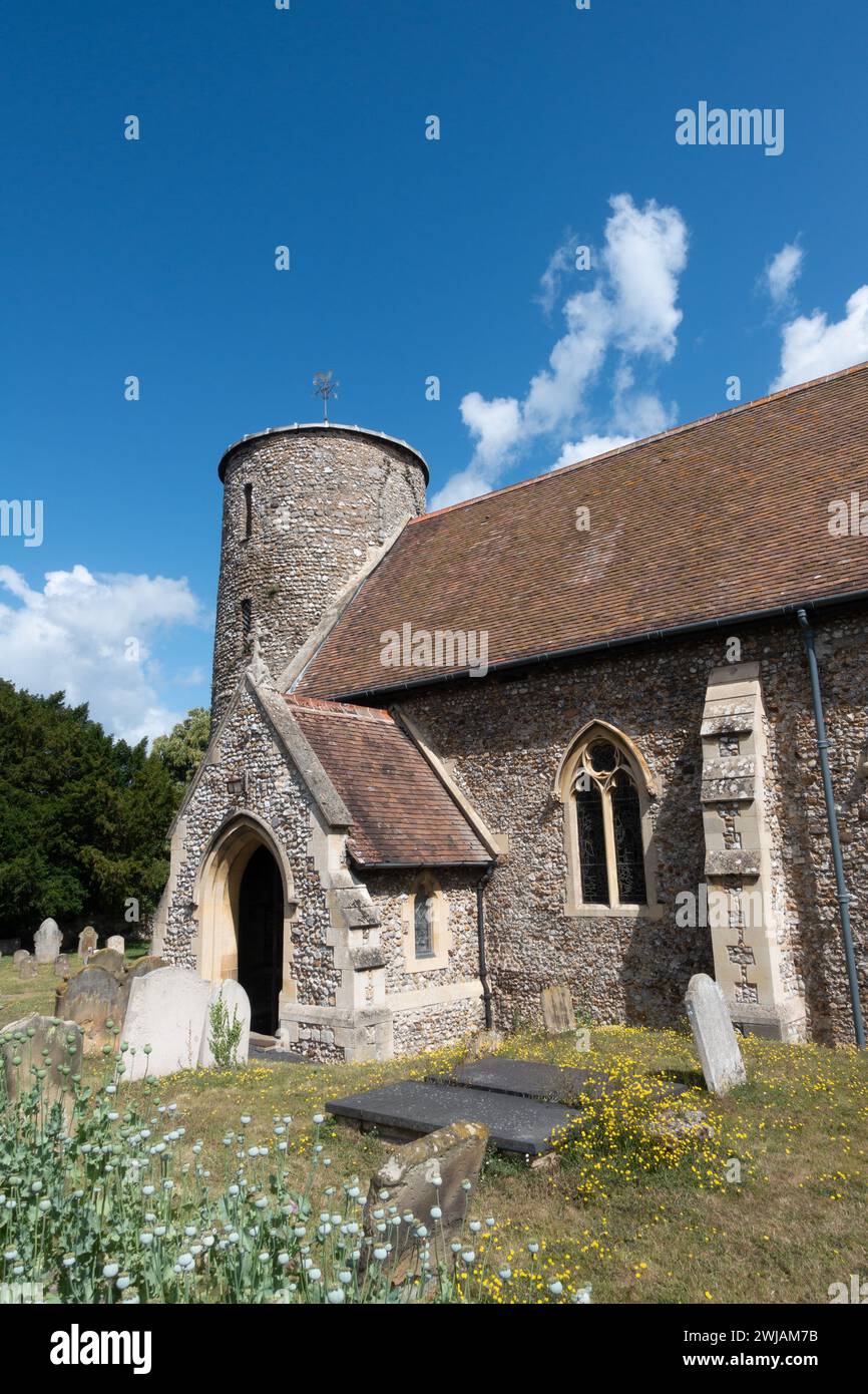St Mary's Round Tower Church, Burnham Deepdale, Norfolk, Regno Unito. Foto Stock