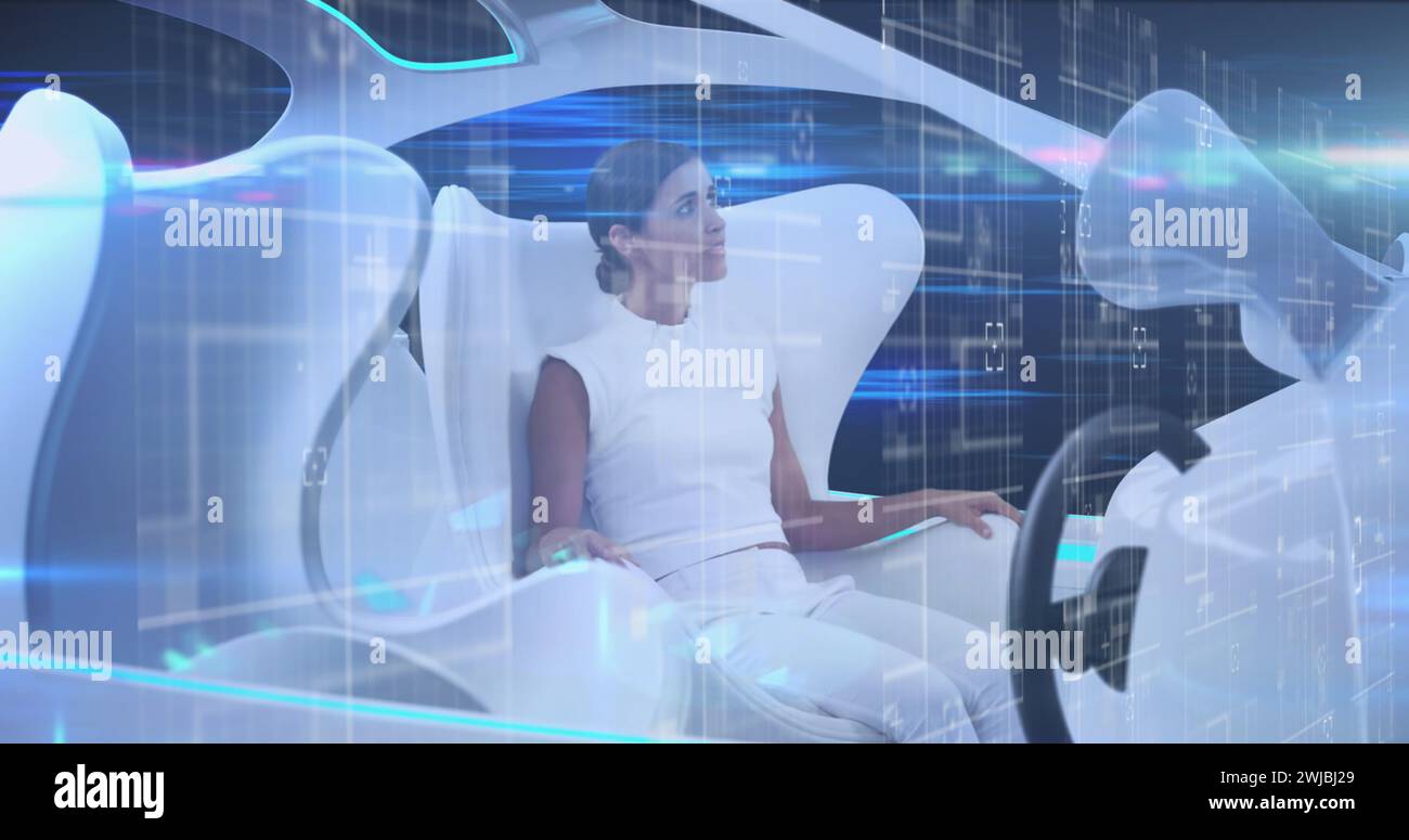 Immagine di una donna che utilizza un tablet seduto nel veicolo e che elabora i dati Foto Stock