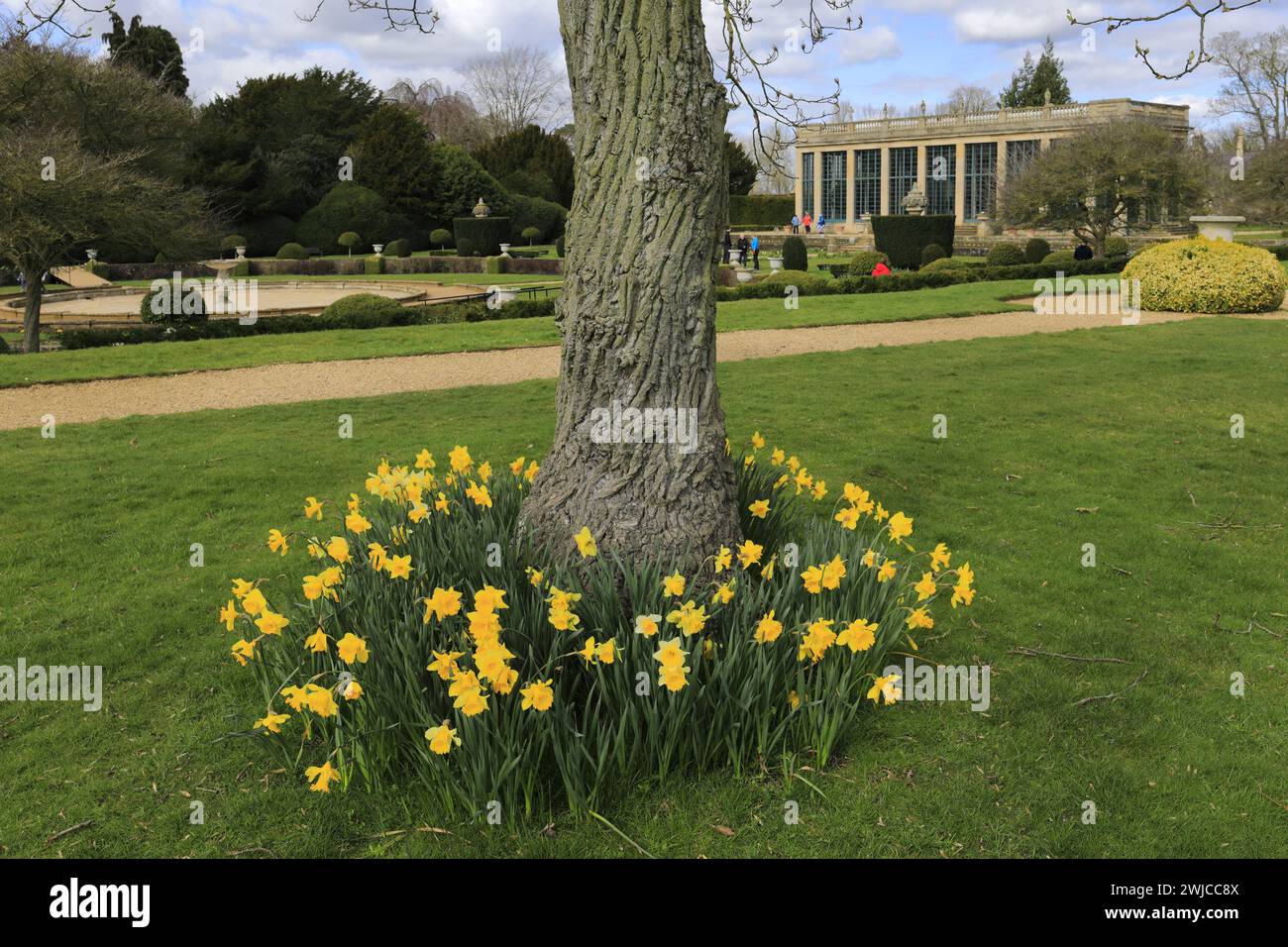 Vista su Belton House e giardini; Belton Village; Lincolnshire; Inghilterra; Regno Unito Foto Stock
