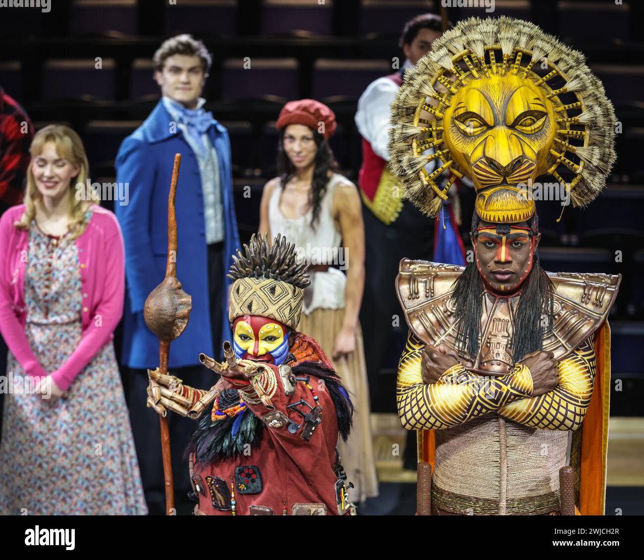 Londra, Regno Unito. 14 febbraio 2024. Le star del West End di alcuni degli spettacoli e musical più popolari celebrano la London Theatre Week a Soho Place. L'iniziativa viene lanciata su londontheaterweek.com il 19 febbraio e offre ai fan del teatro la possibilità di vedere gli spettacoli a Londra con biglietti a partire da soli £ 15, £ 25 o £ 35. Crediti: Imageplotter/Alamy Live News Foto Stock