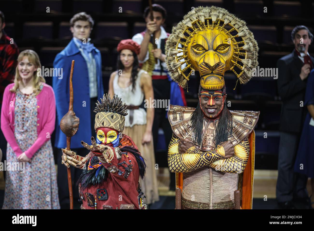 Londra, Regno Unito. 14 febbraio 2024. Le star del West End di alcuni degli spettacoli e musical più popolari celebrano la London Theatre Week a Soho Place. L'iniziativa viene lanciata su londontheaterweek.com il 19 febbraio e offre ai fan del teatro la possibilità di vedere gli spettacoli a Londra con biglietti a partire da soli £ 15, £ 25 o £ 35. Crediti: Imageplotter/Alamy Live News Foto Stock