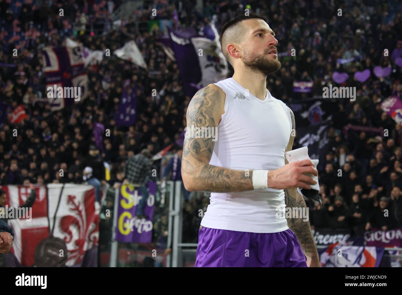 Foto Michele Nucci/LaPresse 14 febbraio 2024, Bologna, Italia sport, calcio. Bologna f.c. vs. ACF Fiorentina - Campionato di calcio serie A TIM 2023/2024 - stadio Renato Dall'Ara nella foto: la delusione dei giocatori della Fiorentina al termine della partita dura per 2-0 foto: Michele Nucci/LaPresse 14 febbraio 2024, Bologna, Italia. sport, calcio. Bologna f.c. vs. ACF Fiorentina - Campionato Italiano Football League A TIM 2023/2024 - Stadio Renato Dall'Ara nella foto: La delusione dei giocatori della Fiorentina alla fine della partita perse 2-0 Foto Stock