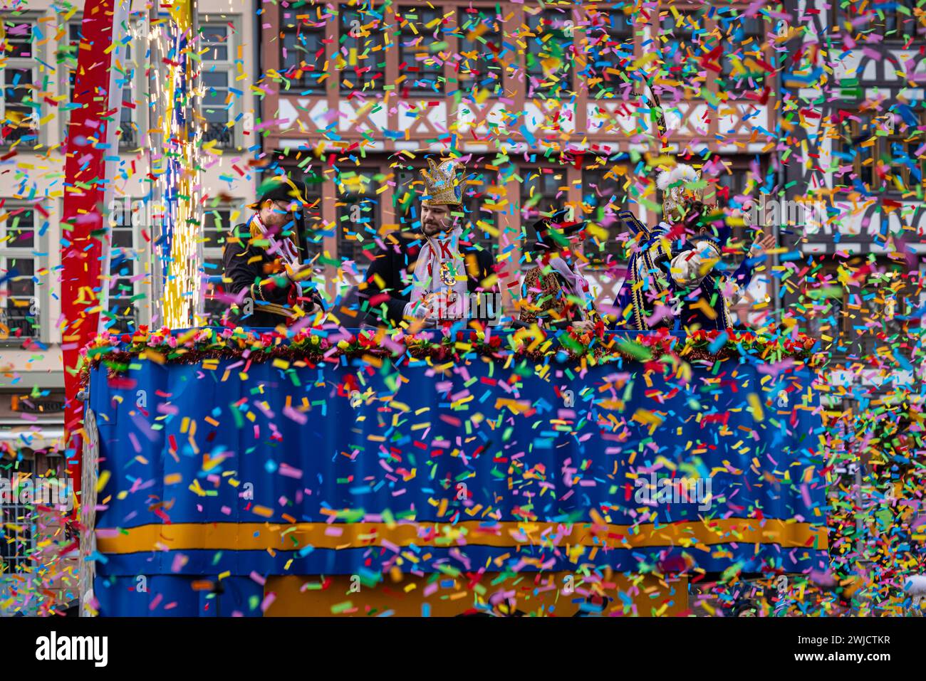 La parata del carnevale di Francoforte passerà attraverso il Roemerberg a Francoforte sul meno l'11 febbraio 2024, Roemerberg, Francoforte sul meno, Assia, Germania Foto Stock