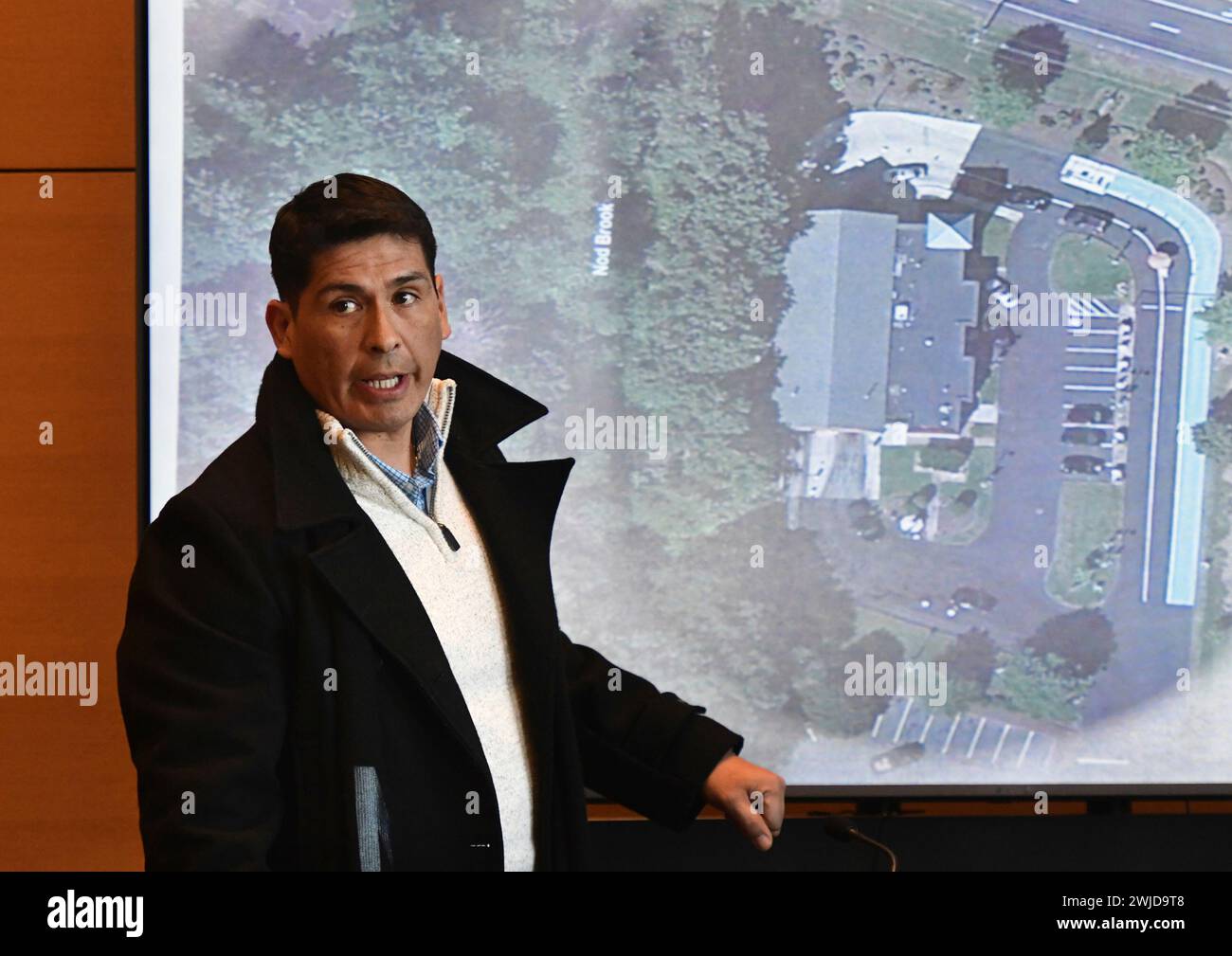 Cederic Candiotti, general manager of Russell Speeder's Car Wash in Avon, testifies on day 21 of