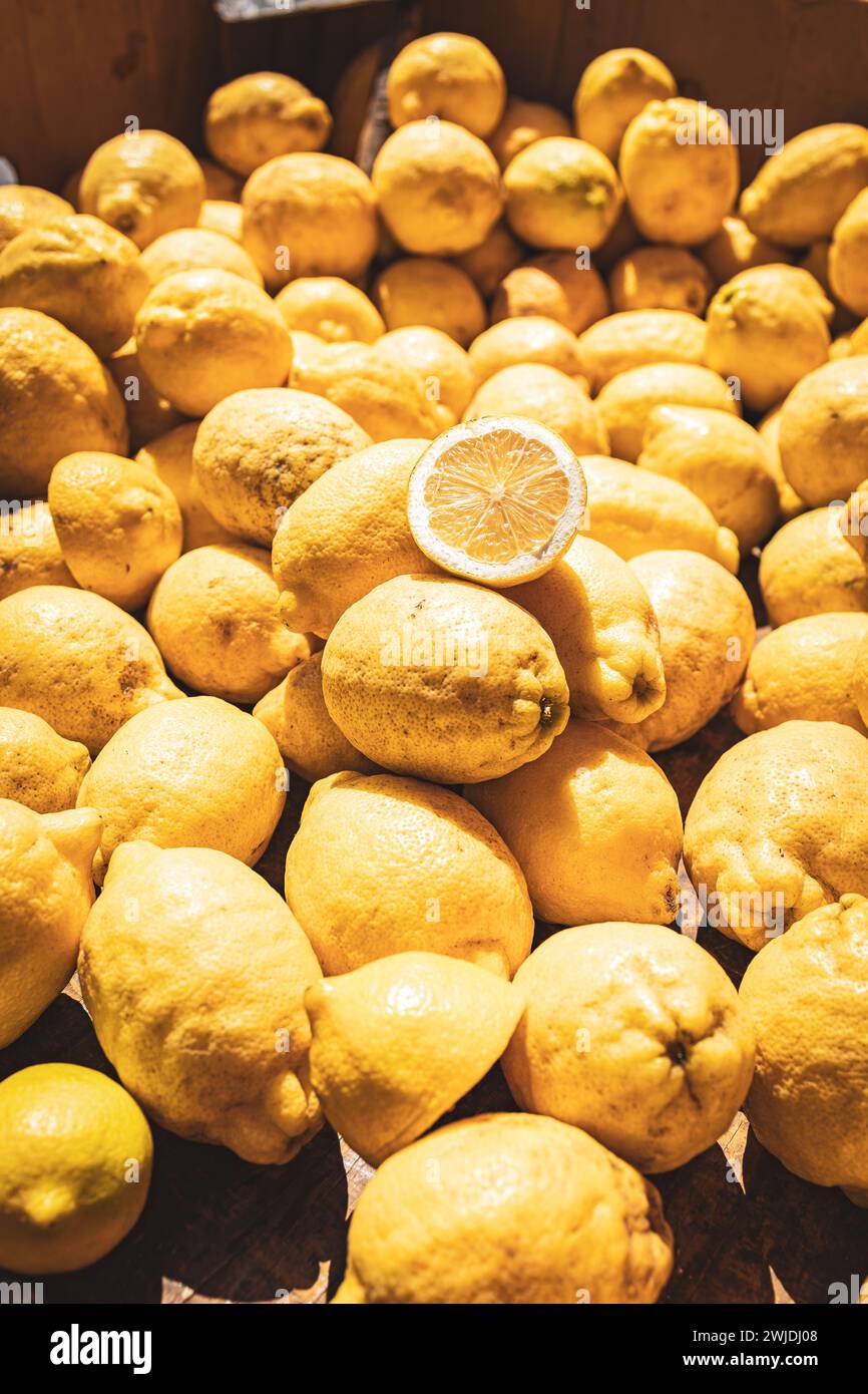 Mercato domenicale, limoni, Pudahuel, Santiago del Cile, Cile, 2024 Foto Stock