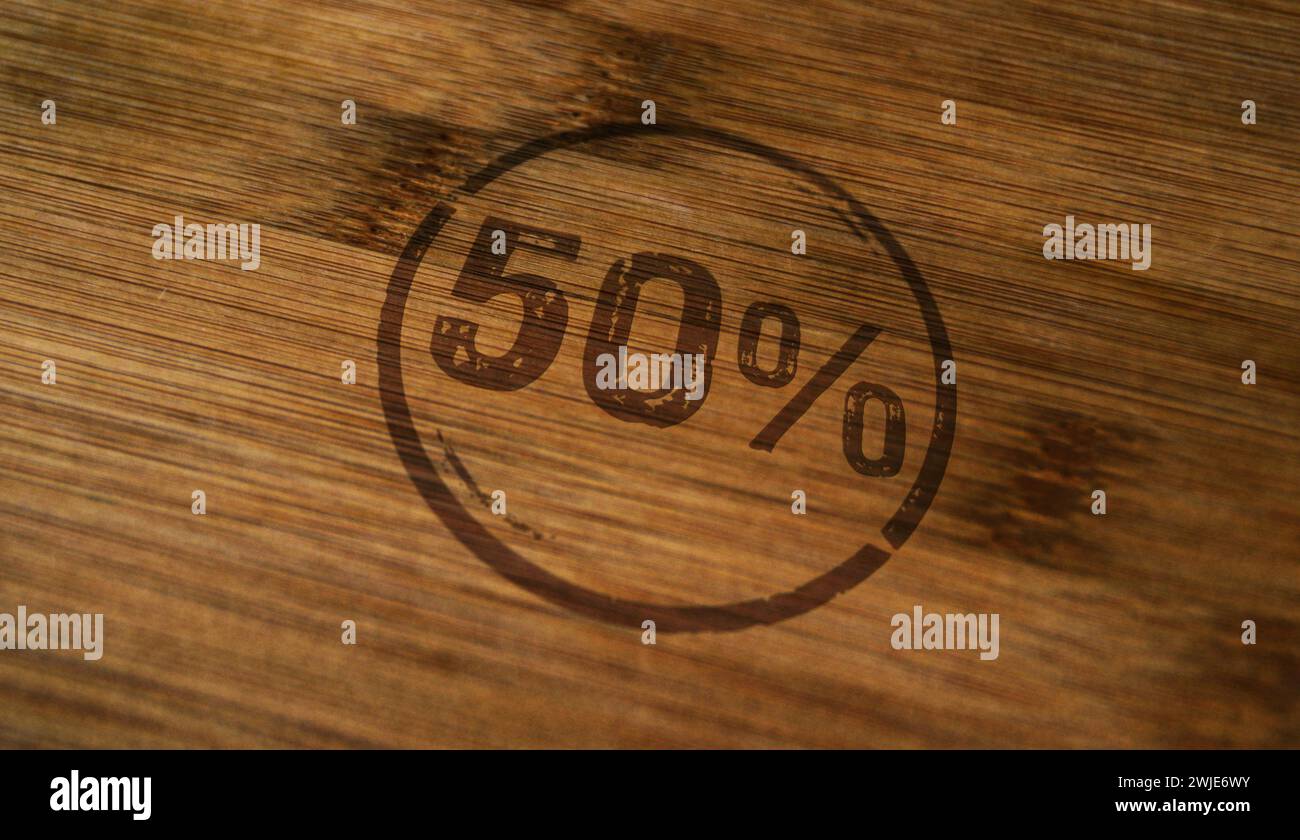 50% 50% timbro stampato su scatola di legno. Concetto di promozione cinquanta percento. Foto Stock