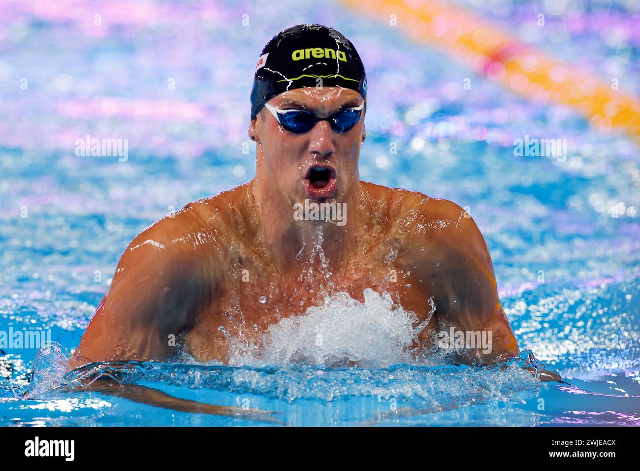 Doha, Qatar. 15 febbraio 2024. DOHA, QATAR - 15 FEBBRAIO: Caspar Corbeau dei Paesi Bassi gareggia nelle Heats maschili 200m Breaststroke il 14° giorno: Nuoto dei Campionati mondiali di acqua di Doha 2024 il 15 febbraio 2024 a Doha, Qatar. (Foto di MTB-Photo/BSR Agency) credito: BSR Agency/Alamy Live News Foto Stock