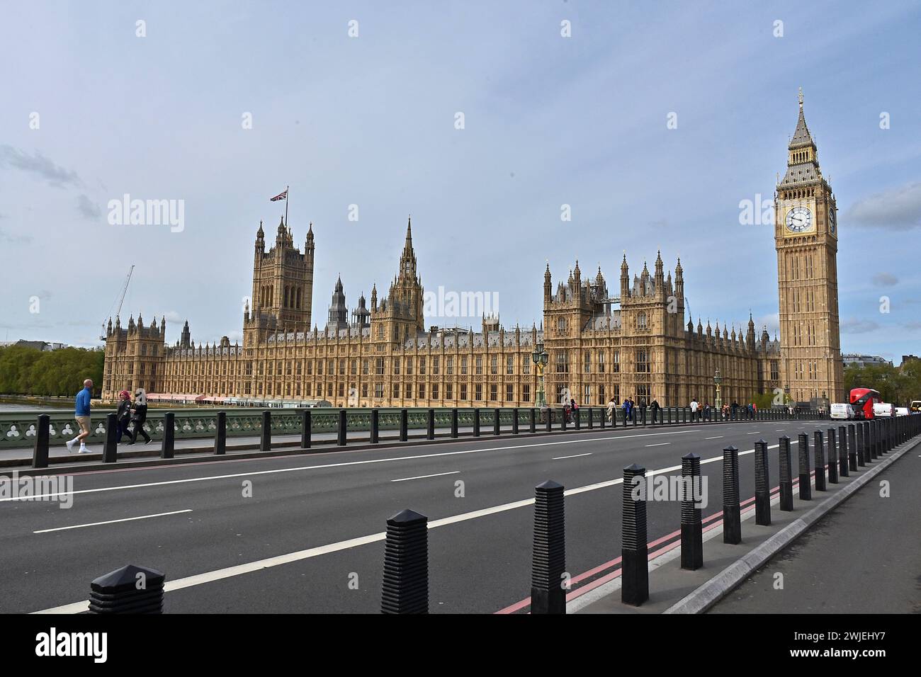 Gran Bretagna, Londra: Westminster, sede del governo del Regno Unito, e la Elizabeth Tower, la torre dell'orologio soprannominata Big Ben. Ponte o Foto Stock