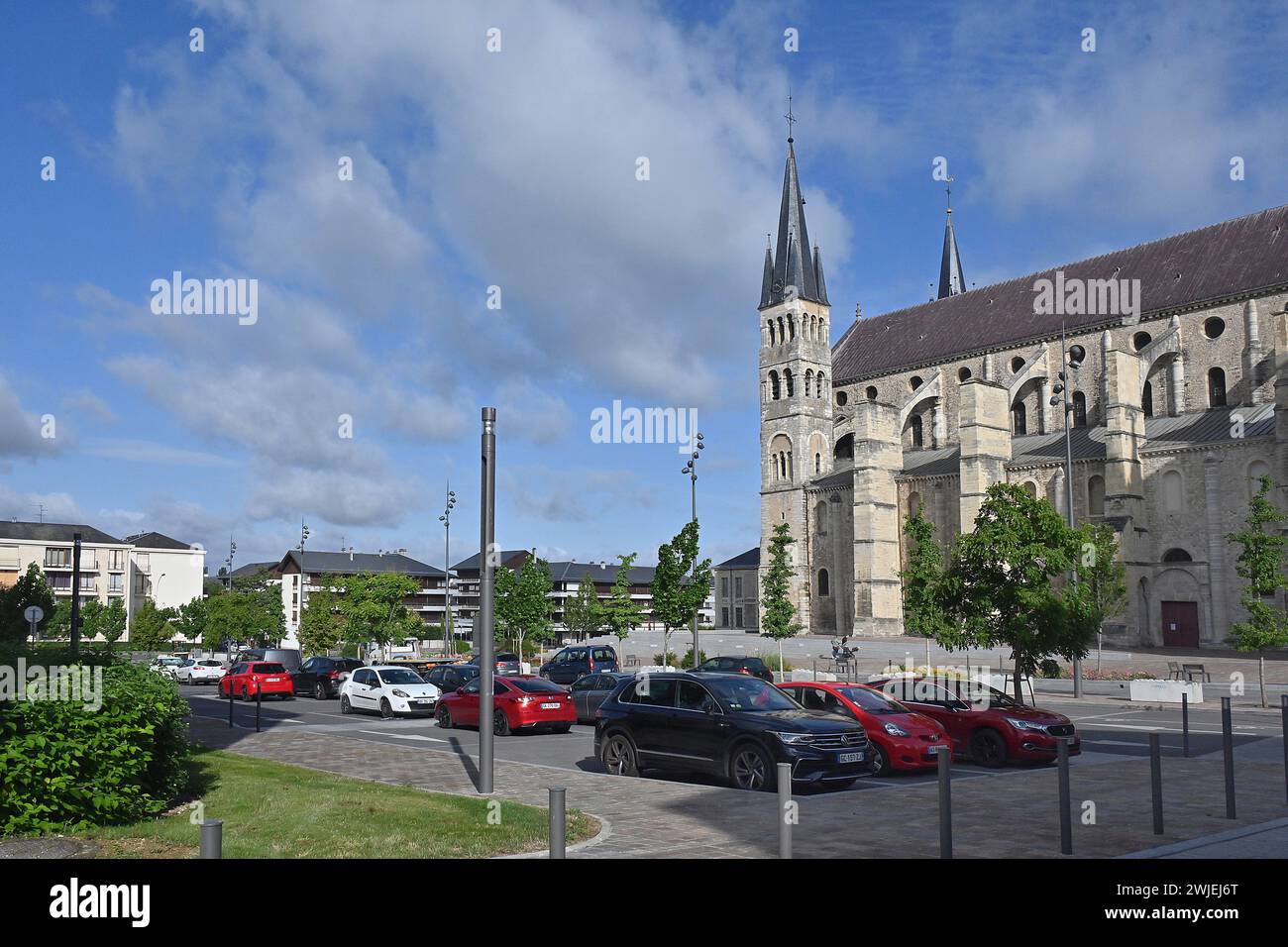 Reims (Francia nord-orientale): Basilica di Saint-Remi nel distretto di Saint-Remi. L'edificio è registrato come National Historic Landmark (in francese Foto Stock