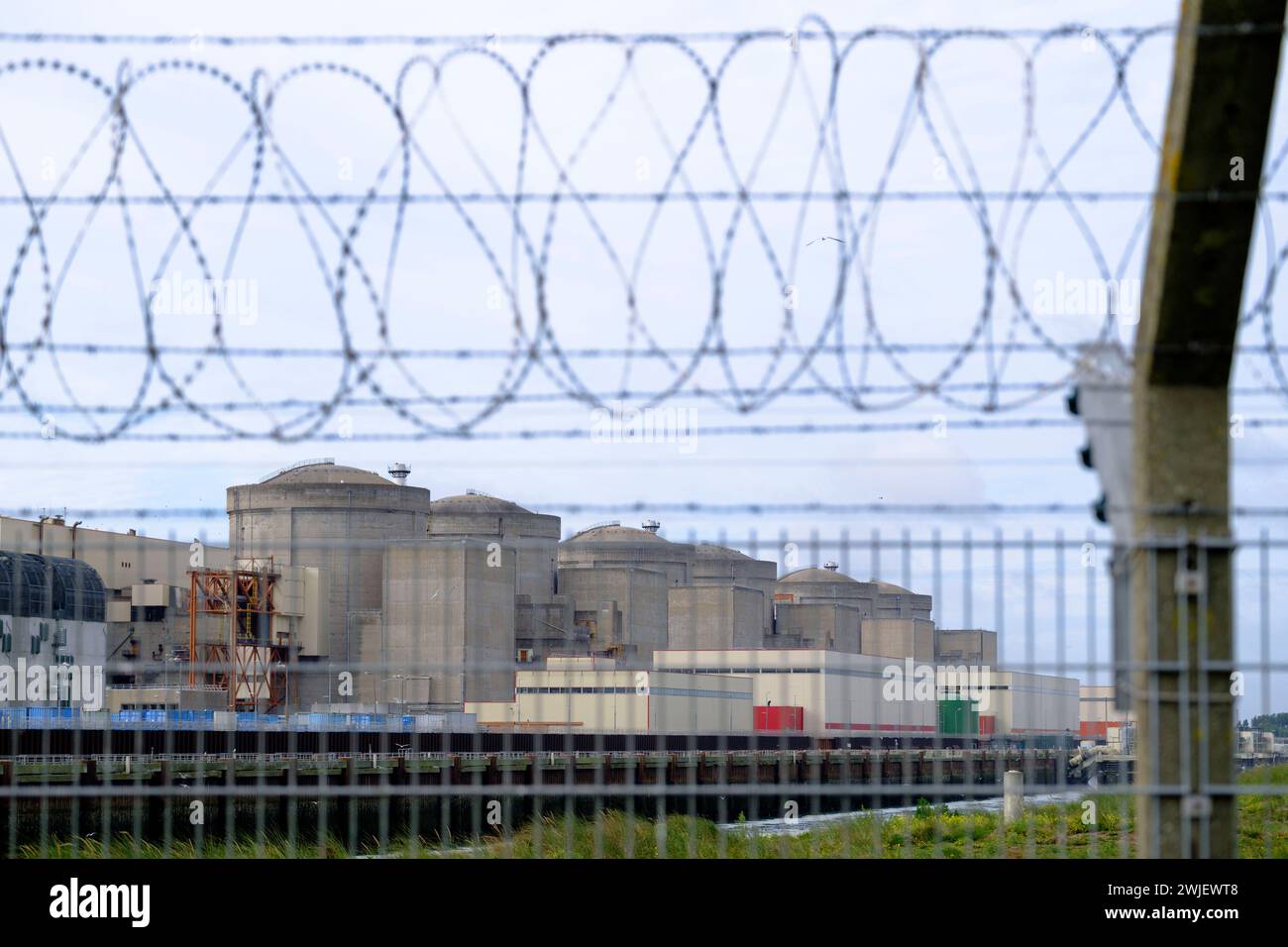 La centrale nucleare di Gravelines (Francia settentrionale) Foto Stock