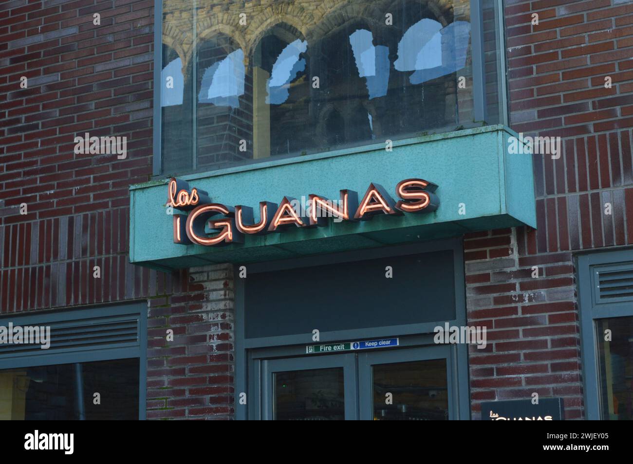 Cartello Las Iguanas a Swansea, Galles, Regno Unito. 26 gennaio 2024. Foto Stock