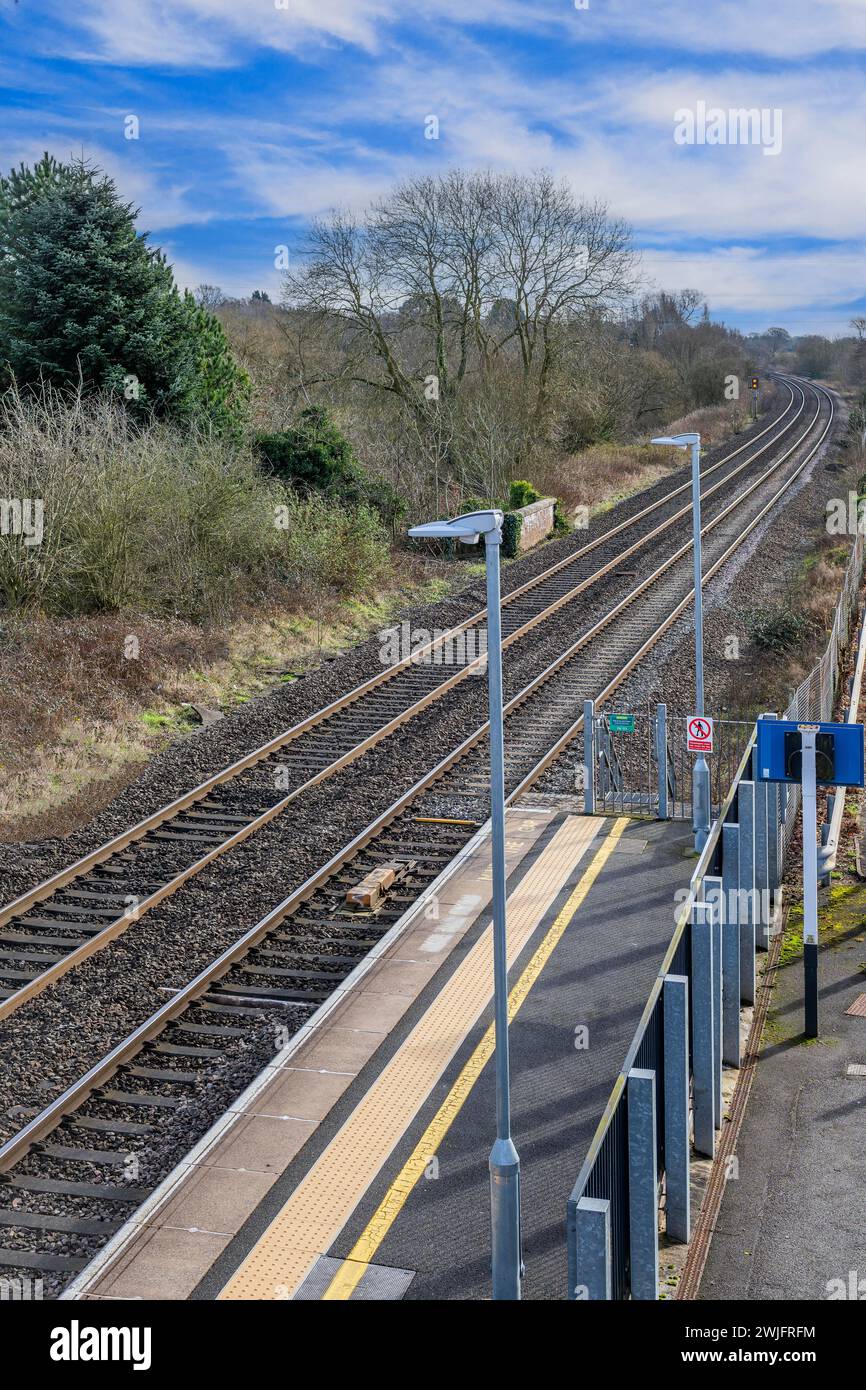 widney manor solihull west midlands inghilterra, stazione ferroviaria del regno unito, linea di pendolari passeggeri alimentata a diesel Foto Stock