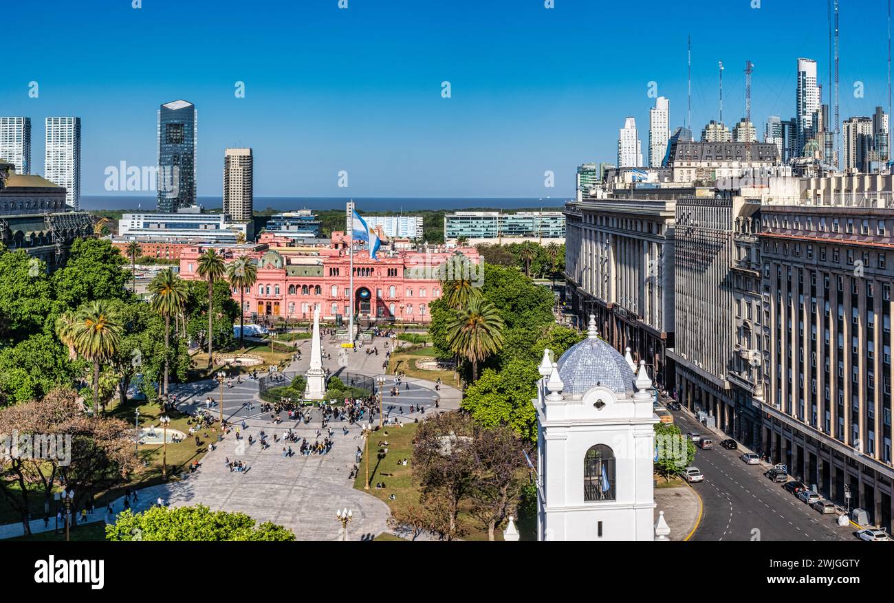 Panorama di Plaza de Mayo (Piazza di maggio) Buenos Aires - Vista aerea di Casa Rosada (Casa Rosa) - Palazzo del governo dell'Argentina Foto Stock