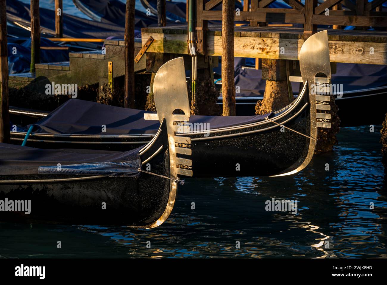 Gondola ormeggiata, Venezia, Veneto, Italia Foto Stock