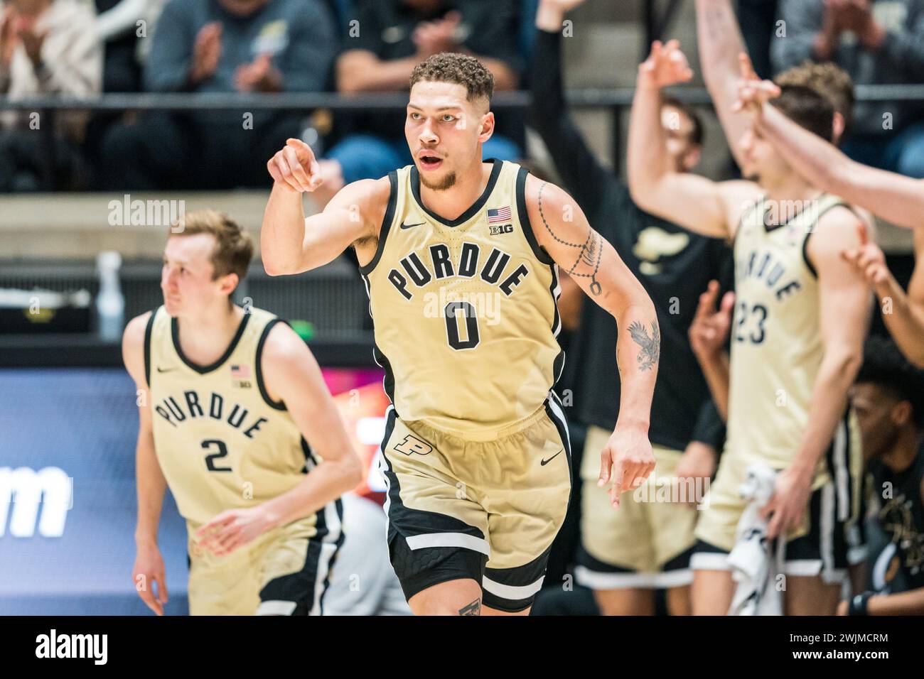 West Lafayette, Indiana, Stati Uniti. 15 febbraio 2024. L'attaccante dei Purdue Boilermakers MASON GILLIS (0) celebra un Made Three durante la partita di basket NCAA menÃs tra i Minnesota Golden Gophers e i Purdue Boilermakers, giovedì 15 febbraio 2024, alla Mackey Arena di West Lafayette, Ind (Credit Image: © David Wegiel/ZUMA Press Wire) SOLO PER USO EDITORIALE! Non per USO commerciale! Foto Stock