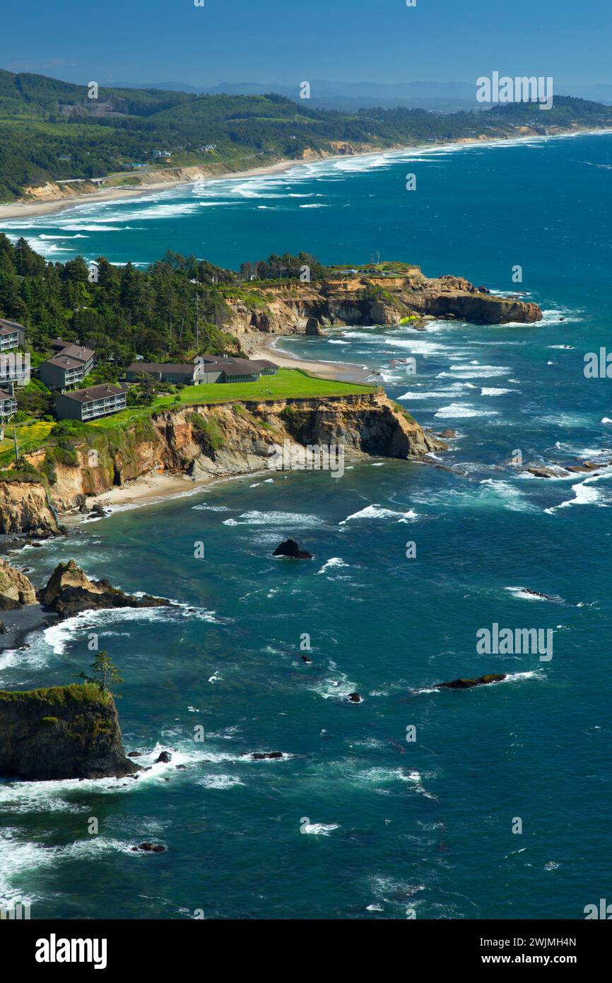 Vista sulla costa da Cape Foulweather, Otter Crest State Park, Pacific Coast Scenic Byway, Oregon Foto Stock