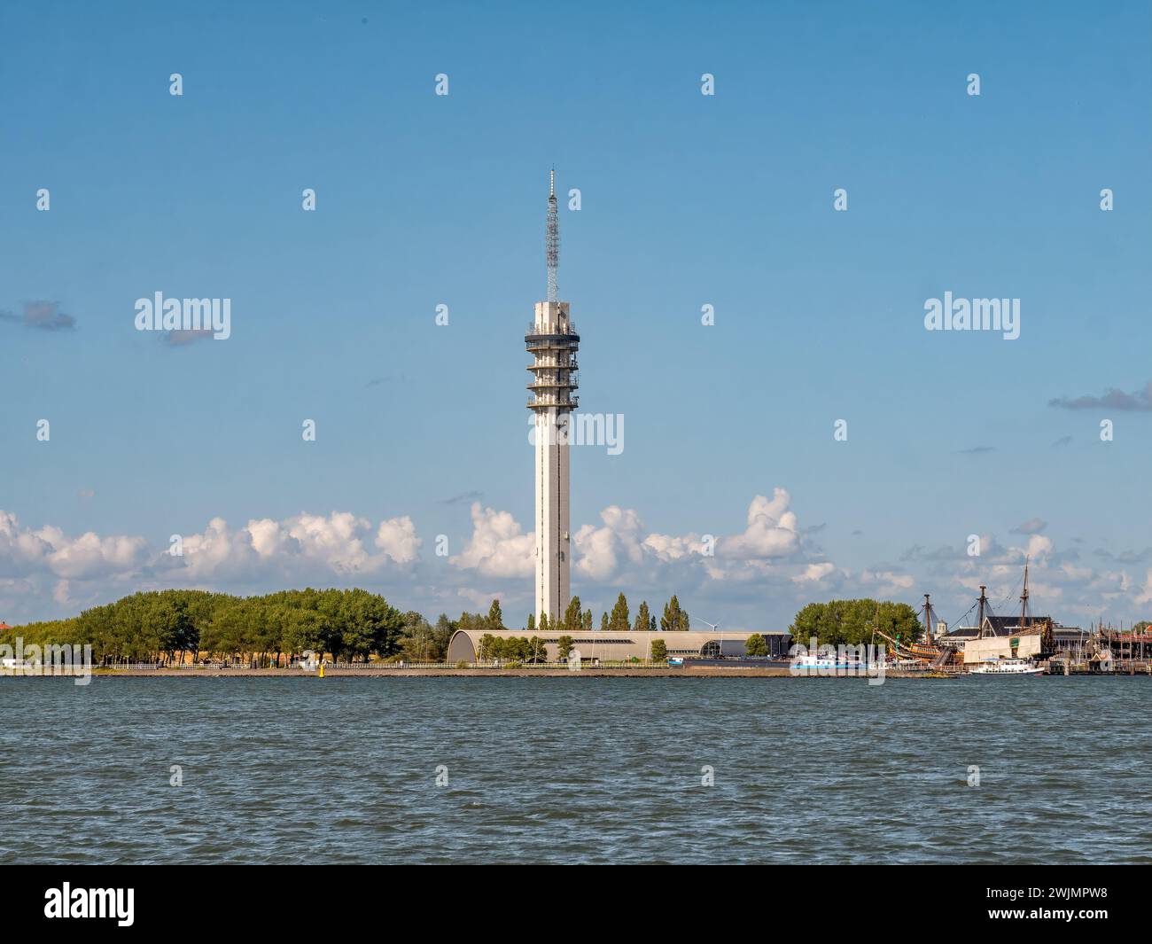Alticom Mediatower per le telecomunicazioni e i data center a Lelystad, Flevoland, Paesi Bassi Foto Stock