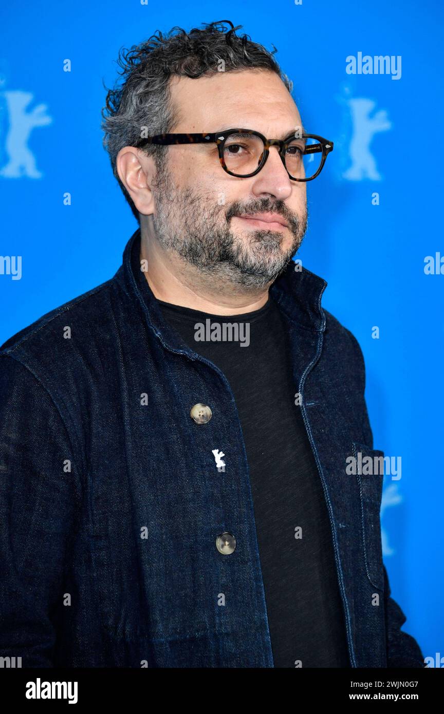 Alfonso Ruizpalacio beim Photocall zum Kinofilm la Cocina auf der Berlinale 2024 / 74. Internationale Filmfestspiele Berlin im Hotel Grand Hyatt. Berlino, 16.02.2024 *** Alfonso Ruizpalacio al photocall per il film la Cocina al Berlinale 2024 74 Berlin International Film Festival presso l'Hotel Grand Hyatt Berlin, 16 02 2024 foto:Xn.xKubelkax/xFuturexImagex cocina_4212 Foto Stock