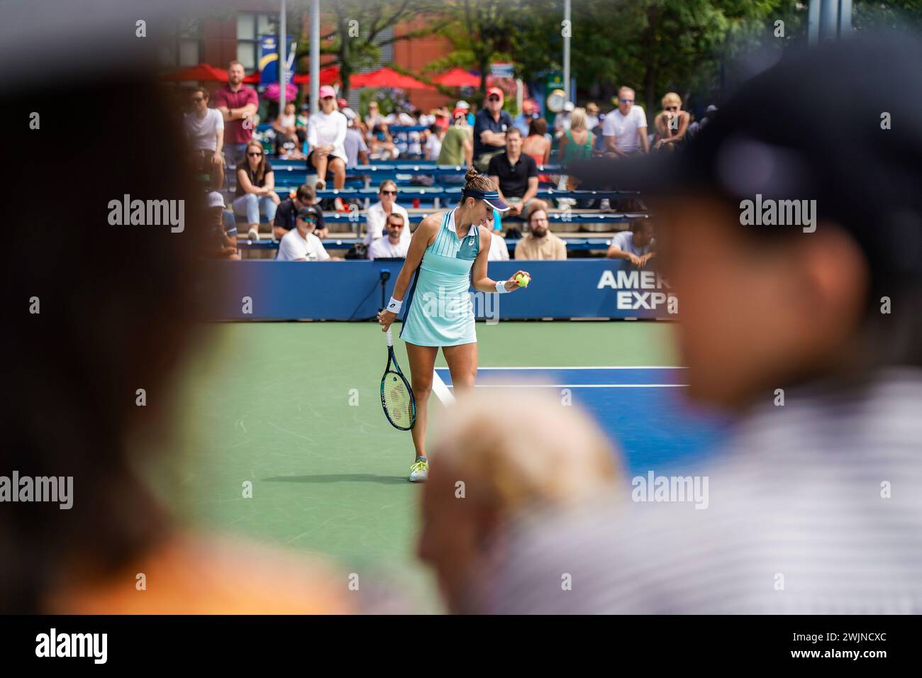 New York, NY USA 8/30/2023 Belinda Bencic partecipa ai campionati di tennis US Open Foto Stock