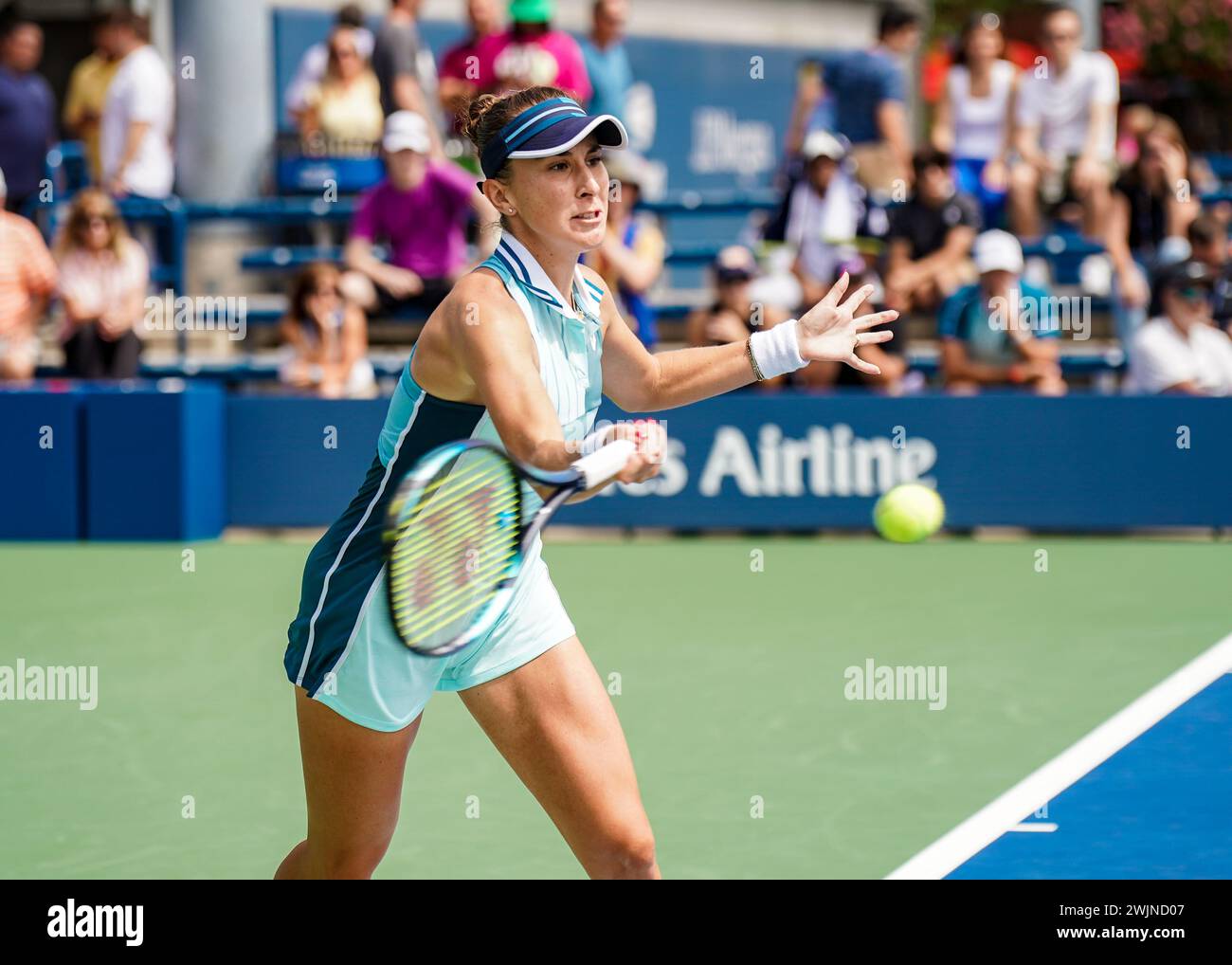 New York, NY USA 8/30/2023 Belinda Bencic partecipa ai campionati di tennis US Open Foto Stock