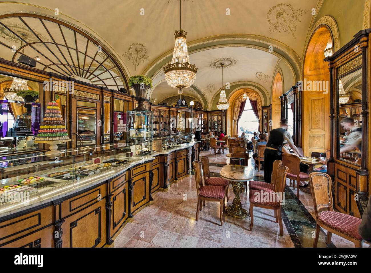 Caffè viennese Gerbeaud, interno Budapest Ungheria Foto Stock